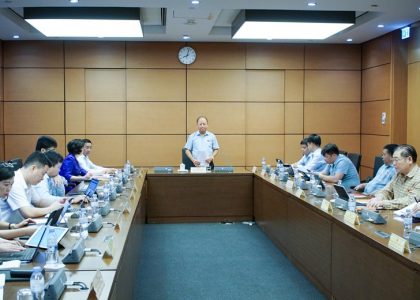 Cấp bách cơ cấu lại, nâng cao chất lượng đội ngũ cán bộ cấp xã; triển khai sắp xếp đơn vị sự nghiệp công lập; sắp xếp thôn, bản, tổ dân phố