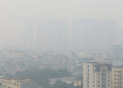 Lần đầu cao tốc phải phong tỏa vì sương mù, Hà Nội đối mặt mức ô nhiễm không khí rất xấu