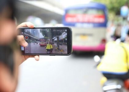 Bộ Công an khuyến khích người dân phản ánh vi phạm giao thông dịp Tết qua VNeID