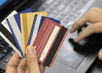 Bộ Công an cảnh báo thủ đoạn lôi kéo sinh viên mở tài khoản ngân hàng, tiếp tay cho tội phạm