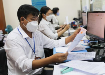 Quy định về hợp đồng lao động, hợp đồng dịch vụ trong đơn vị sự nghiệp công lập