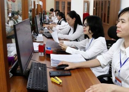 Viên chức có thể bị hạ bậc nghề nghiệp nếu không đáp ứng yêu cầu nhiệm vụ