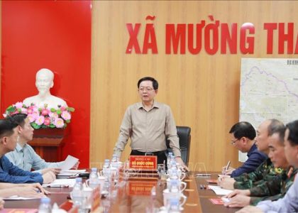 Phó Thủ tướng Chính phủ Hồ Quốc Dũng kiểm tra công tác khắc phục hậu quả mưa lũ tại Mường Than