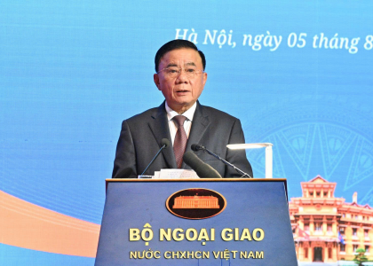 Đổi mới tư duy, nâng cao hiệu quả công tác đối ngoại Đảng và đối ngoại Nhân dân