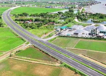 Đẩy nhanh tiến độ các dự án đầu tư xây dựng đường bộ cao tốc tại khu vực Đông Nam Bộ và Tây Nam Bộ