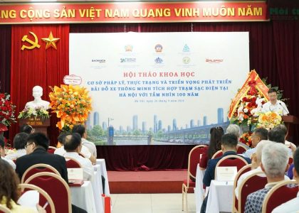 Hà Nội hướng tới phát triển bãi đỗ xe thông minh tích hợp trạm sạc điện