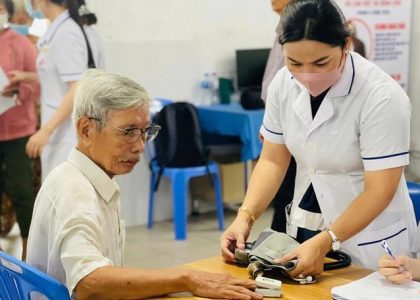 Người dân dự kiến không phải xuất trình các loại giấy tờ khi khám bảo hiểm y tế