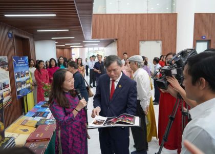 Khai mạc Không gian trưng bày thành tựu nghiên cứu khoa học về con người và cộng đồng